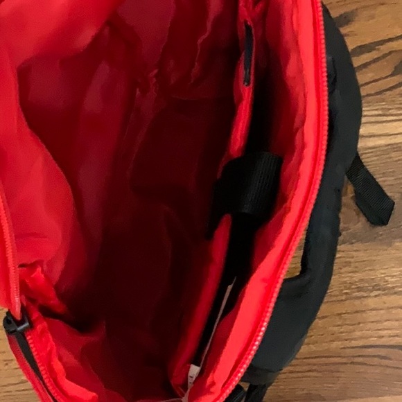 Jansport UNHINGED Black/White Sands - Picture 2 of 16